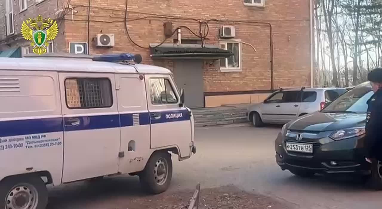 С учетом позиции прокуратуры заключена под стражу чиновница управления образования Дальнереченского городского округа за хищение бюджетных средств на сумму более 3,7 млн рублей