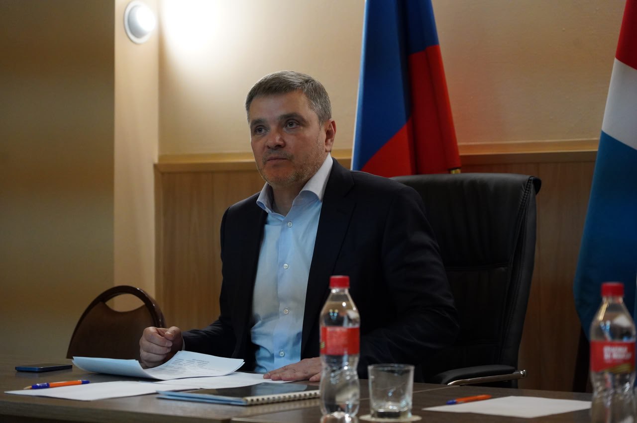 Евгений Корж: Полтора месяца назад ресурсоснабжающие организации округа начали работу с семьями погибших военнослужащих, которые были многодетными отцами