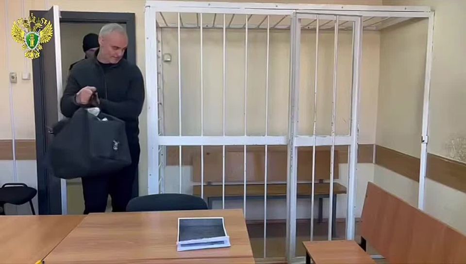 С учетом позиции прокуратуры края еще двое фигурантов уголовного дела о незаконном сбыте ядовитых веществ на 28 млн рублей заключены под стражу сроком на 2 месяца