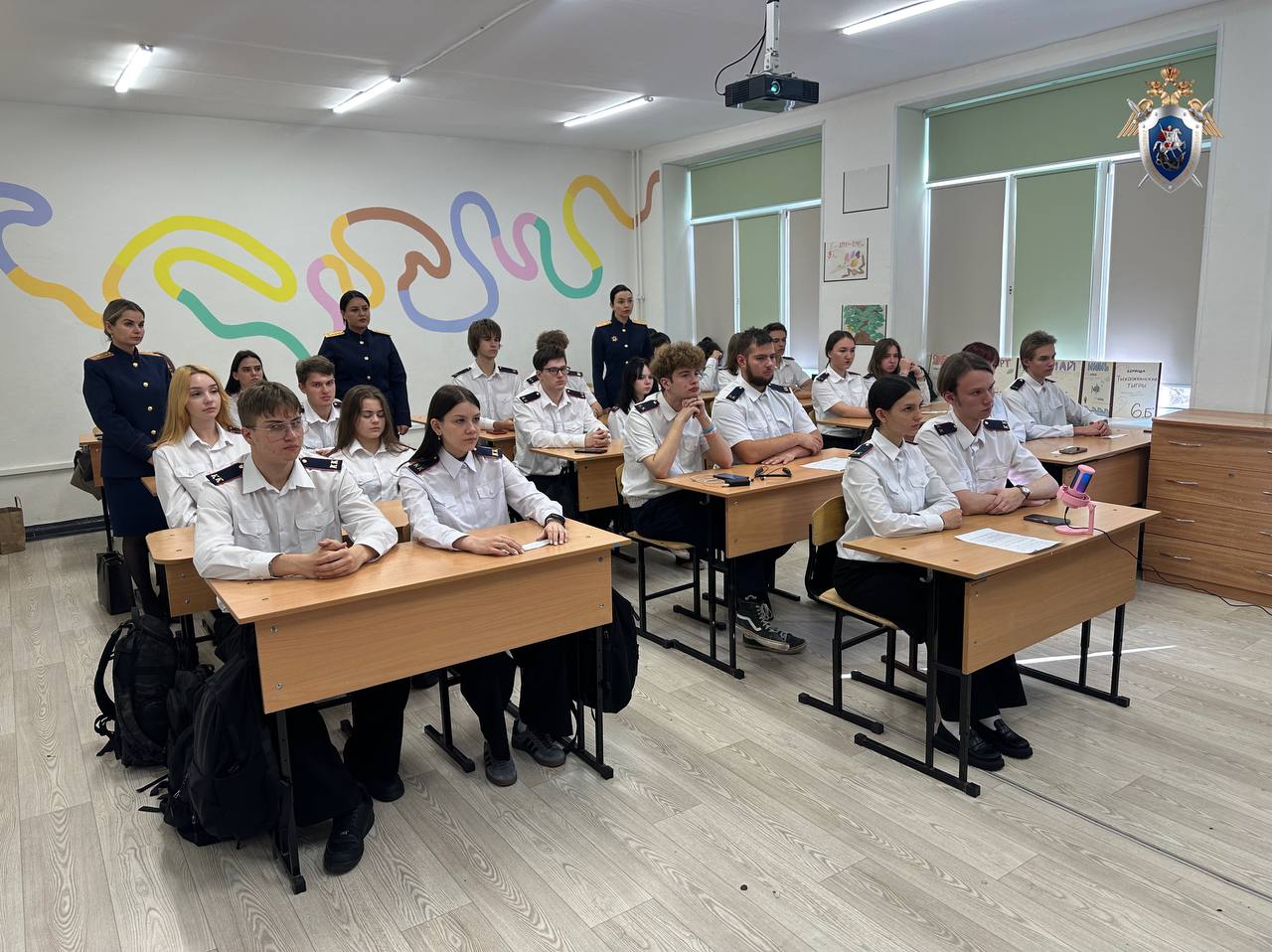 Ребятам помогали сотрудники СУ СКР по Приморскому краю :