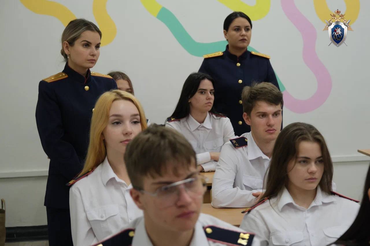 Ребятам помогали сотрудники СУ СКР по Приморскому краю : Ребятам помогали сотрудники СУ СКР по Приморскому краю :