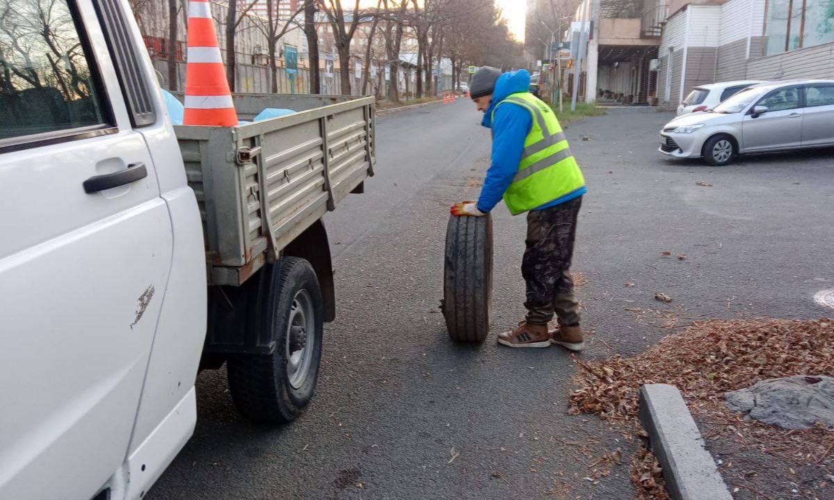 Сегодня во Владивостоке: промывка ливнёвок, демонтаж, дорожные и санитарные работы Сегодня во Владивостоке: промывка ливнёвок, демонтаж, дорожные и санитарные работы