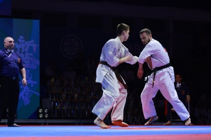 Чемпионат и первенство России по киокусинкай прошли 16 ноября во Владивостоке и собрали в спорткомплексе «Олимпиец» более 260 спортсменов из 26 регионов страны