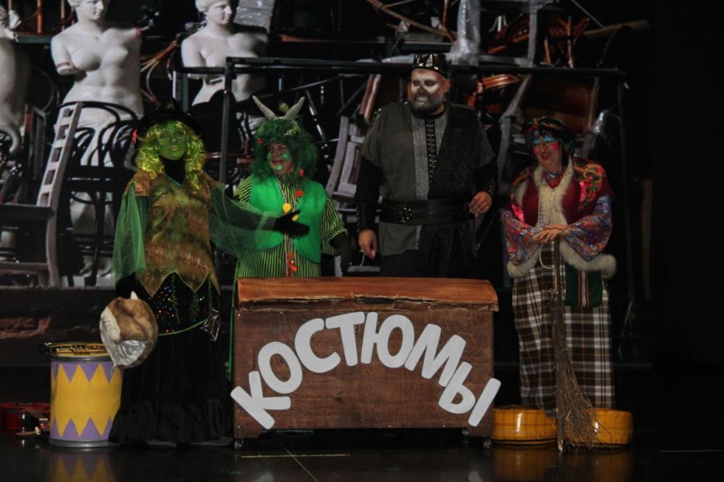 Празднование дня рождения Деда Мороза прошло в Доме культуры поселка Врангель Празднование дня рождения Деда Мороза прошло в Доме культуры поселка Врангель