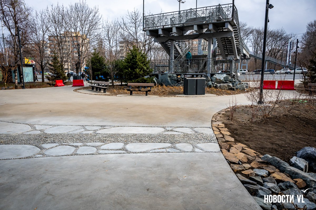 На Второй Речке появился новый сквер около автобусной остановки «Парк Победы» На Второй Речке появился новый сквер около автобусной остановки «Парк Победы»