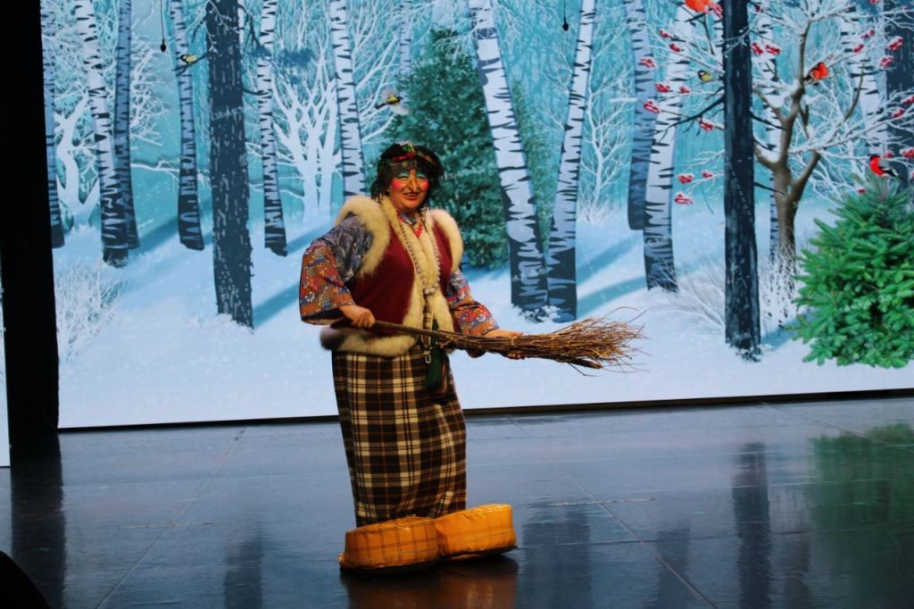 Празднование дня рождения Деда Мороза прошло в Доме культуры поселка Врангель Празднование дня рождения Деда Мороза прошло в Доме культуры поселка Врангель