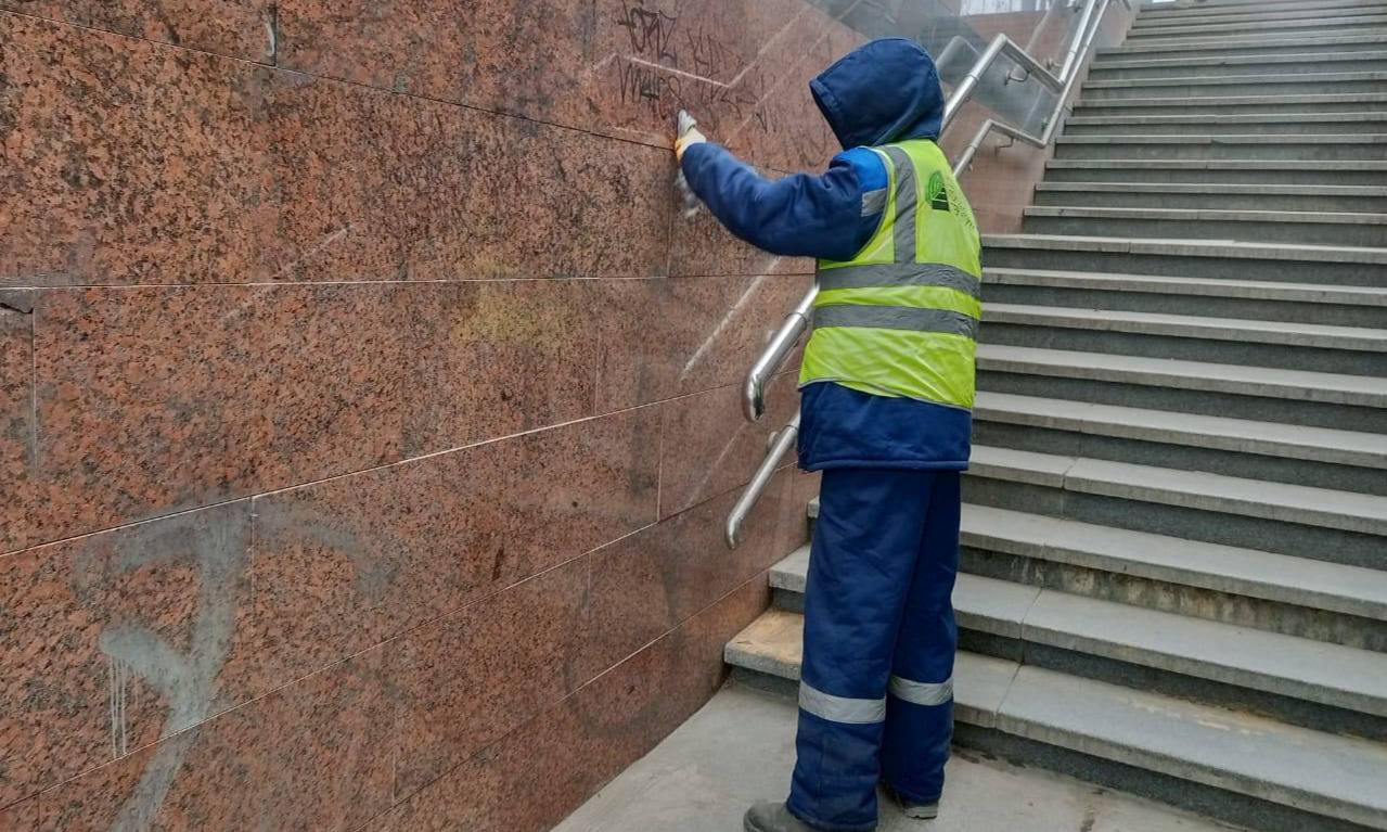 Сегодня во Владивостоке: промывка ливнёвок, демонтаж, дорожные и санитарные работы Сегодня во Владивостоке: промывка ливнёвок, демонтаж, дорожные и санитарные работы