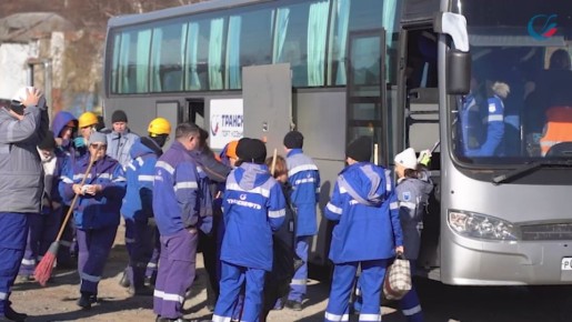 Работники нефтепорта Козьмино и НЗМУ провели совместный субботник