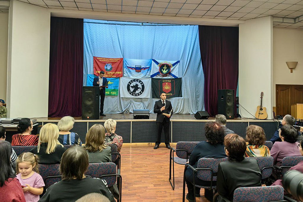 Волонтёров Находки отметили специальными наградами Волонтёров Находки отметили специальными наградами