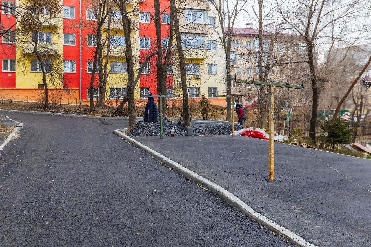 Константин Шестаков: На Невской, 16 завершается ремонт двора Константин Шестаков: На Невской, 16 завершается ремонт двора