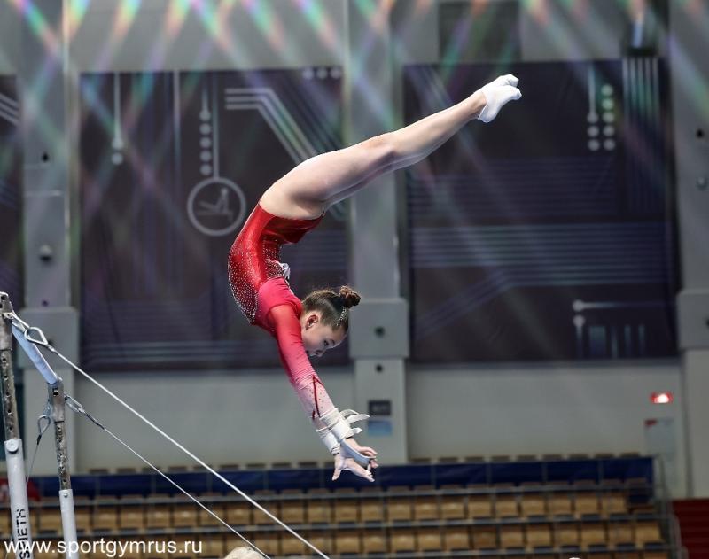 Гимнастка из Владивостока взяла серебро на первенстве России Гимнастка из Владивостока взяла серебро на первенстве России