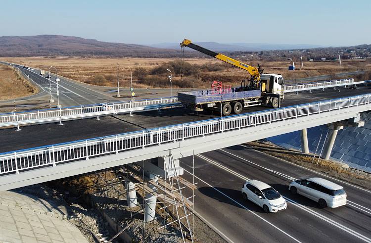 Запустили движение машин по обновленному путепроводу в районе села Баневурово Уссурийского городского округа Запустили движение машин по обновленному путепроводу в районе села Баневурово Уссурийского городского округа