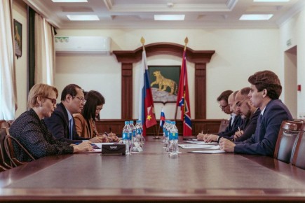 Константин Шестаков: Встретились с Генеральным консулом Социалистической Республики Вьетнам господином Нгуен Вьет Киен, который в сентябре приступил к работе