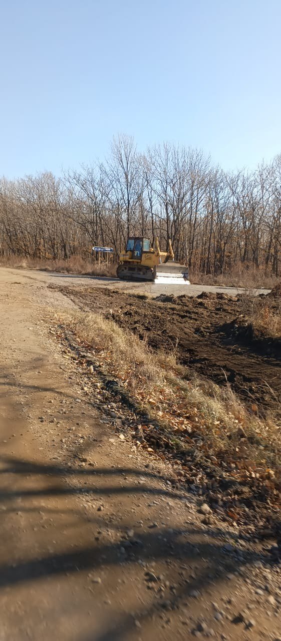 Сельские дороги округа приводят в нормативное состояние Сельские дороги округа приводят в нормативное состояние