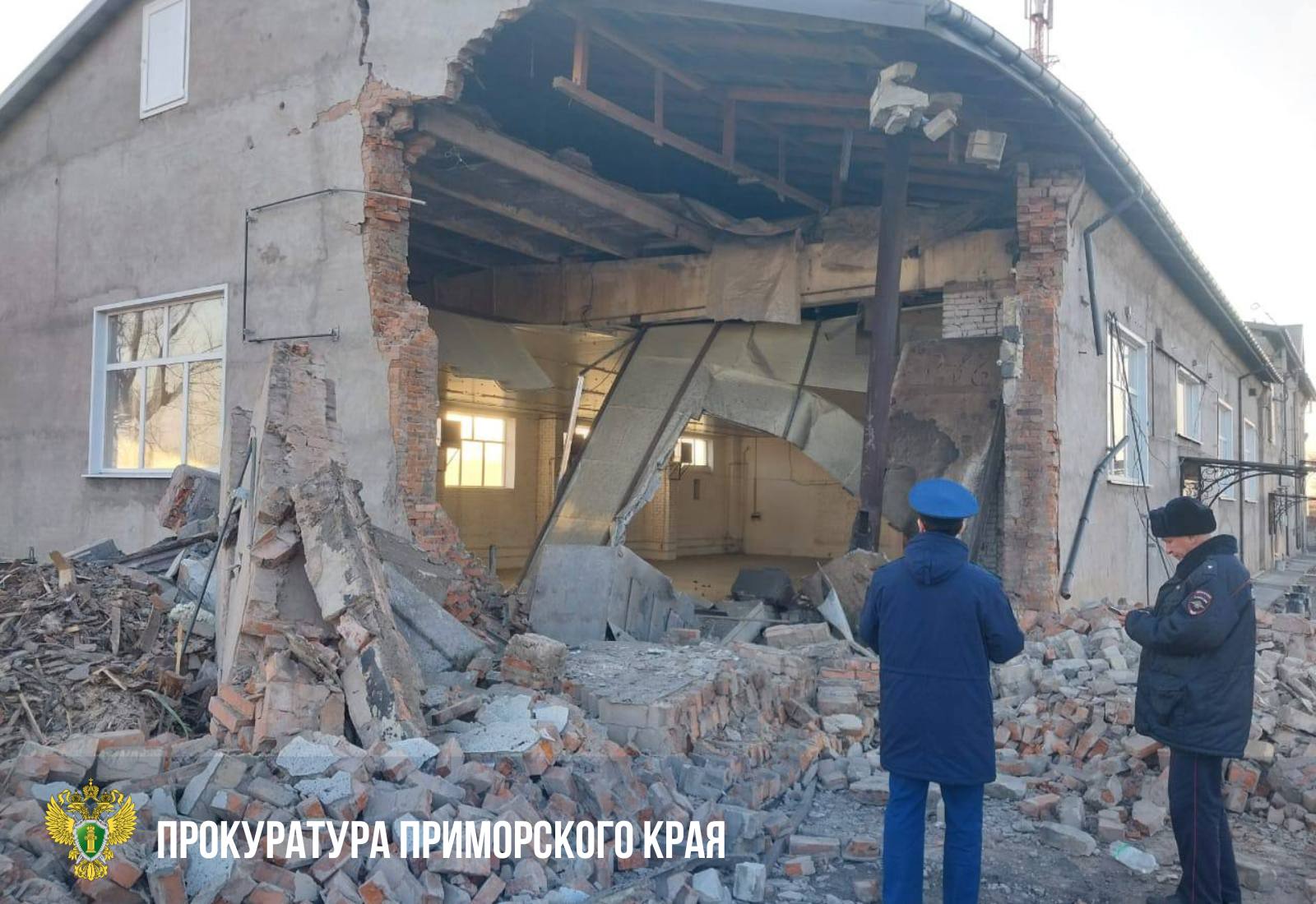 Прокуратура начала проверку по факту обрушения части здания вследствие ненадлежащей эксплуатации котельного оборудования в пгт Липовцах Прокуратура начала проверку по факту обрушения части здания вследствие ненадлежащей эксплуатации котельного оборудования в пгт Липовцах