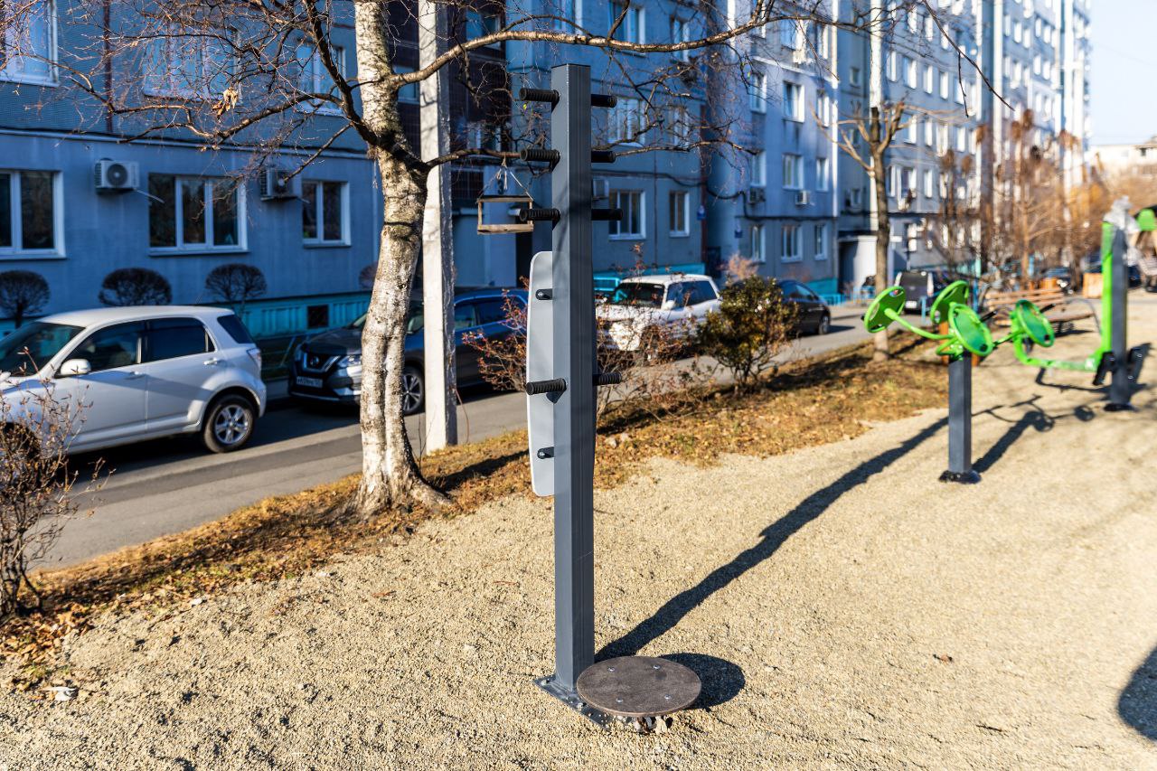 Константин Шестаков: На Чичерина, 18 установили новую детскую площадку Константин Шестаков: На Чичерина, 18 установили новую детскую площадку