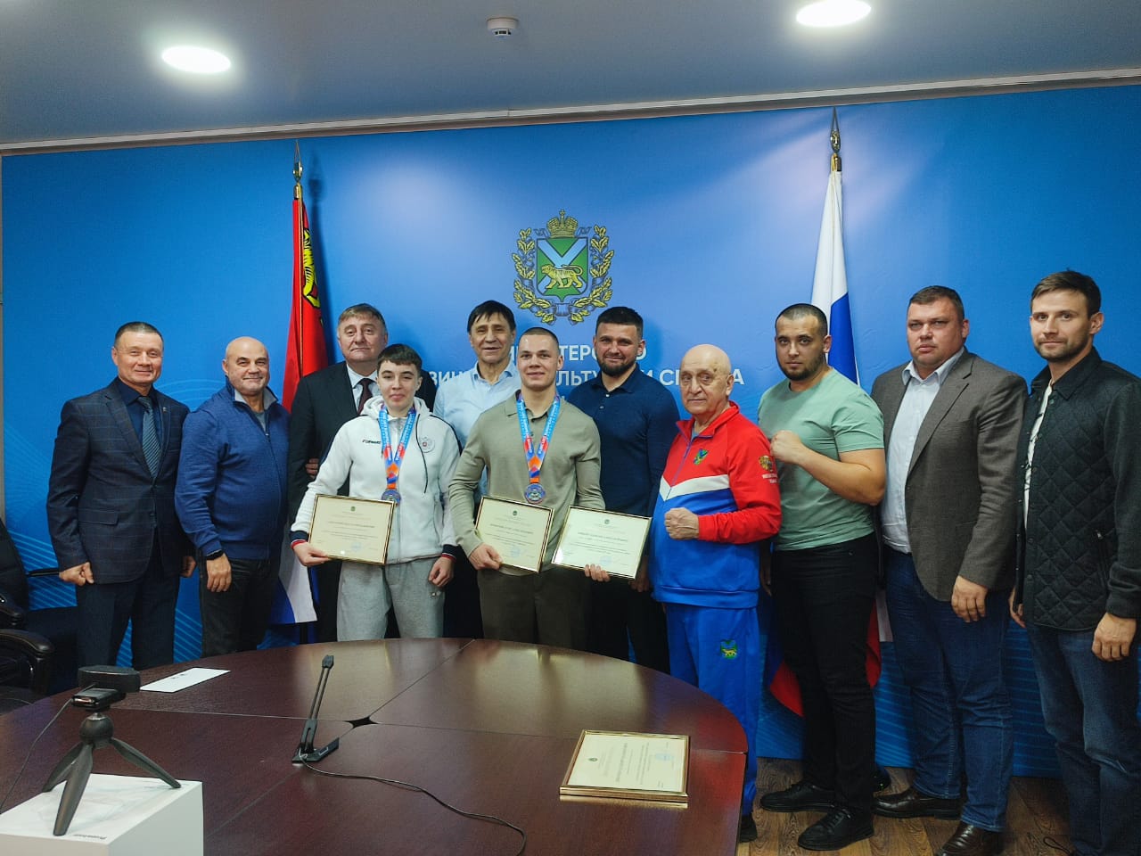 Министр спорта Приморского края поздравил призёров первенства Европы по боксу