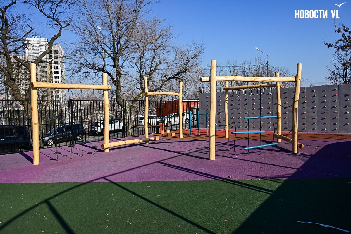 Во Владивостоке за год переделали 10 хоккейных коробок в многофункциональные спортивные комплексы Во Владивостоке за год переделали 10 хоккейных коробок в многофункциональные спортивные комплексы