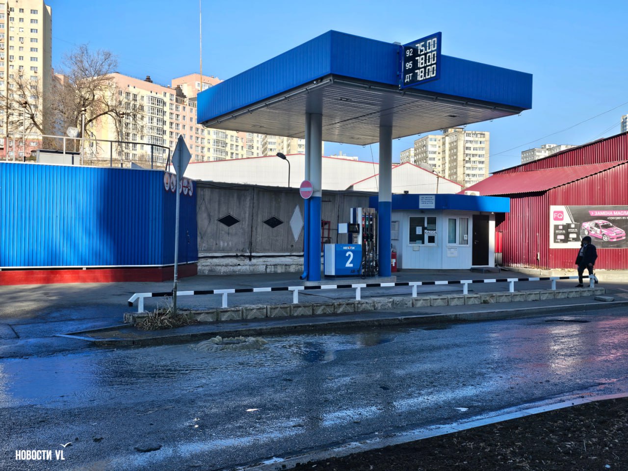 Фонтан с запахом канализации заметили жители Владивостока на Енисейской, где недавно как раз завершился ремонт