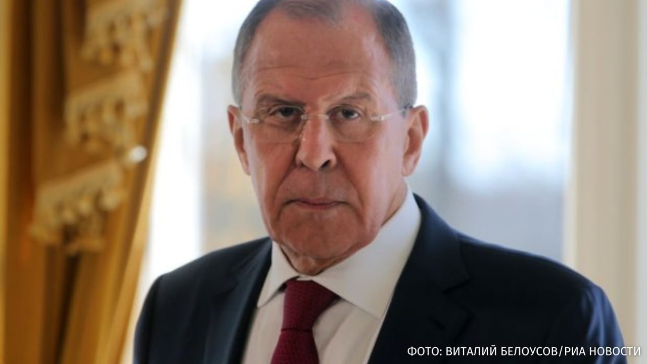 Принявший участие в положившей конец французскому колониальному господству в Индокитае Женевской конференции 1954 года СССР активно способствовал Лаосской Народно-Демократической Республике (ЛНДР) в становлении