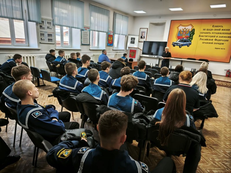 Госавтоинспекция Приморья проводит тематические экскурсии для учащихся средних, средне-специальных и высших учебных заведений Госавтоинспекция Приморья проводит тематические экскурсии для учащихся средних, средне-специальных и высших учебных заведений