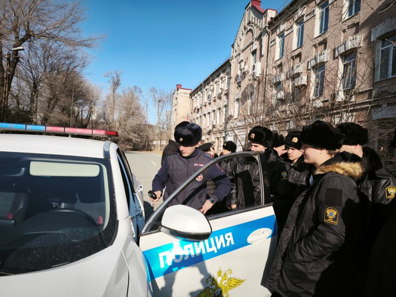Госавтоинспекция Приморья проводит тематические экскурсии для учащихся средних, средне-специальных и высших учебных заведений Госавтоинспекция Приморья проводит тематические экскурсии для учащихся средних, средне-специальных и высших учебных заведений