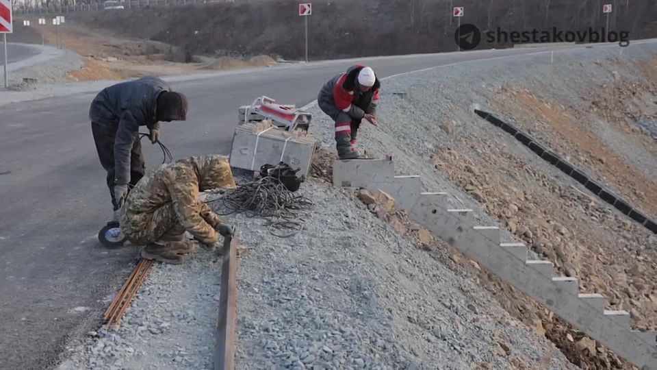 Константин Шестаков: Проверил ход работ по строительству дороги и примыкания к трассе Седанка – Патрокл в микрорайоне Зелёный Угол