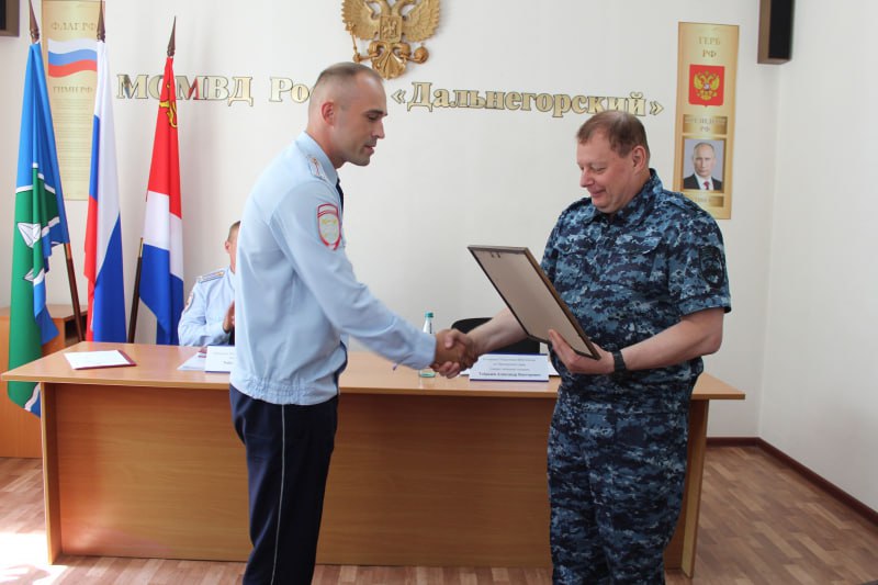 Лейтенант полиции Вячеслав Белоцеркович из Приморья стал лауреатом I степени на VI Всероссийском видеоконкурсе МВД России «Край березовый, край Есенина» Лейтенант полиции Вячеслав Белоцеркович из Приморья стал лауреатом I степени на VI Всероссийском видеоконкурсе МВД России «Край березовый, край Есенина»