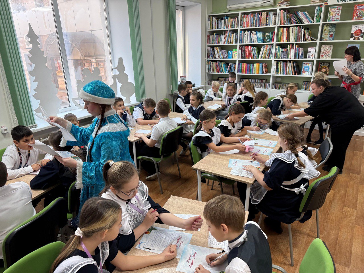 В городской детской библиотеке начала свою работу Новогодняя резиденция Деда Мороза! В городской детской библиотеке начала свою работу Новогодняя резиденция Деда Мороза!