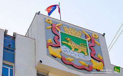 Жители Владивостока из льготных категорий, включая многодетные семьи и участников СВО, смогут получать земельные участки в других округах Приморья