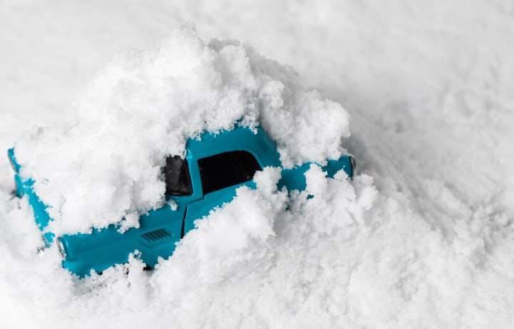 Штормовое предупреждение объявлено в Приморье