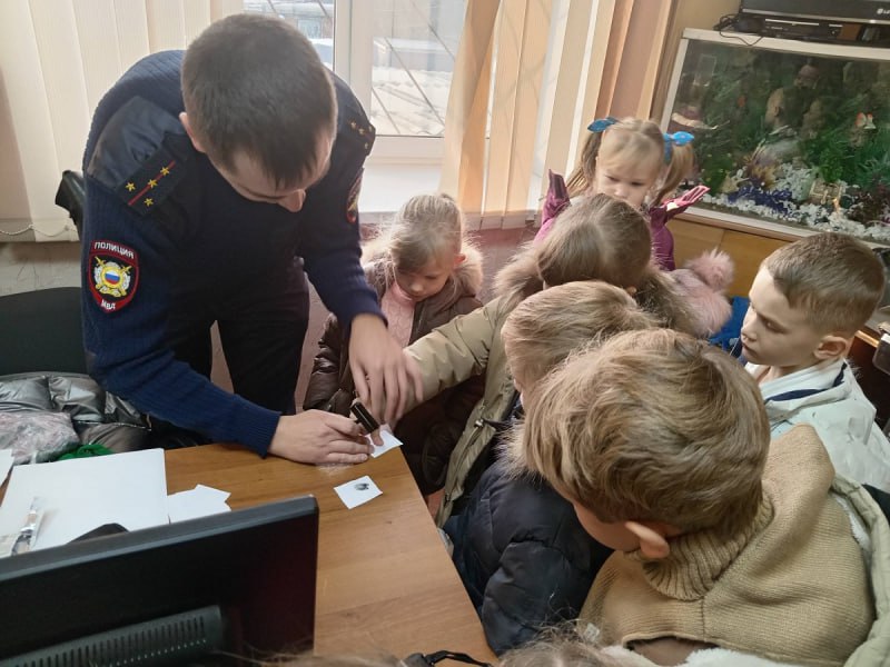 В Хорольском округе Приморья полиция провела мероприятия в рамках спецпроекта МВД России «Полиция на страже детства» В Хорольском округе Приморья полиция провела мероприятия в рамках спецпроекта МВД России «Полиция на страже детства»