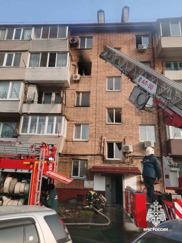 Дознаватели МЧС России устанавливают причину трагического пожара в Артеме