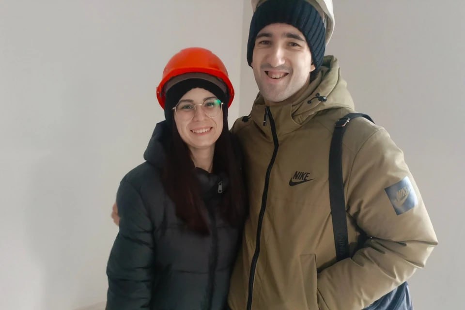 Во Владивостоке переселенцы из аварийного фонда и дети-сироты готовятся к новоселью в новом ЖК