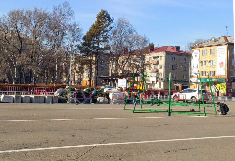 В Уссурийске начата подготовка к Новому году