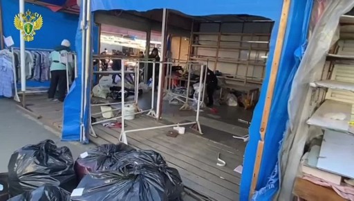 Прокуратура не снимает с контроля вопросы освобождения территории Спортивного рынка во Владивостоке от незаконных построек