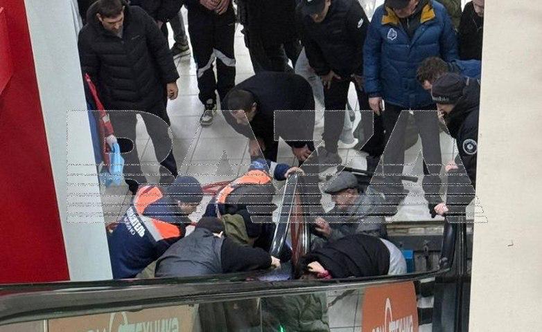 В Приморье руку девочки зажевал эскалатор В Приморье руку девочки зажевал эскалатор