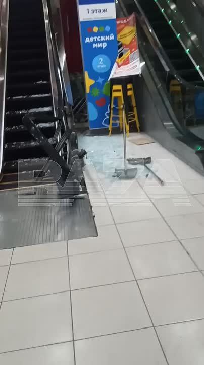 В Приморье руку девочки зажевал эскалатор