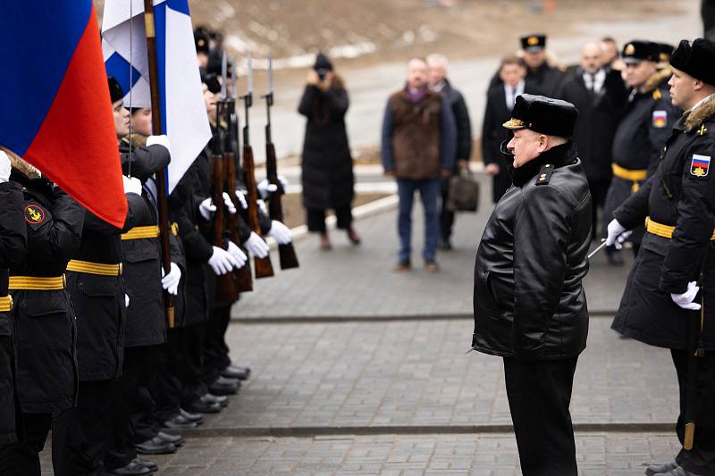Во Владивостоке отмечают 320-летие со дня образования морской пехоты Во Владивостоке отмечают 320-летие со дня образования морской пехоты