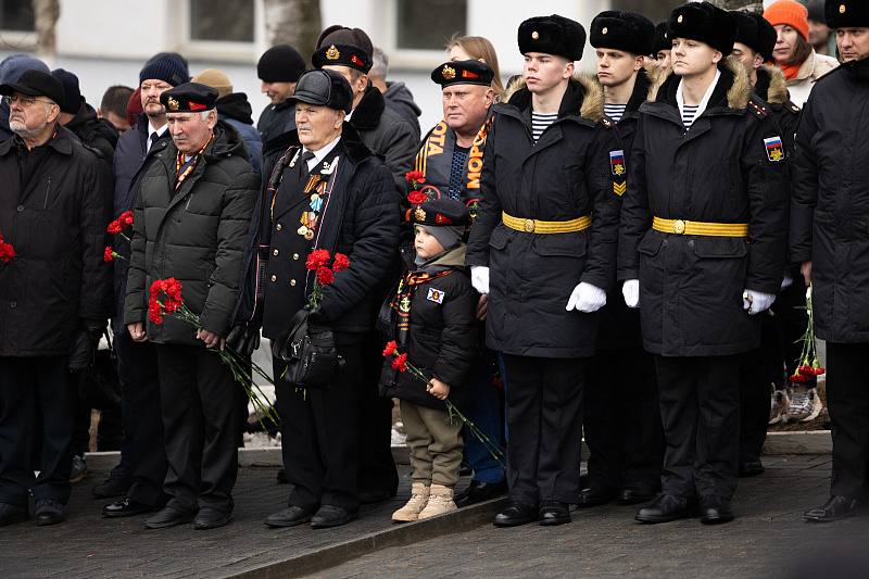 Во Владивостоке отмечают 320-летие со дня образования морской пехоты Во Владивостоке отмечают 320-летие со дня образования морской пехоты