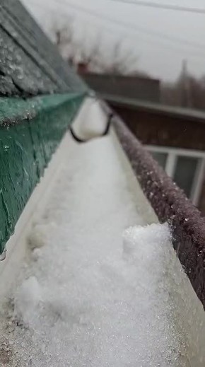 В Приморье снег идёт тут и там, но до Владивостока пока не дошёл