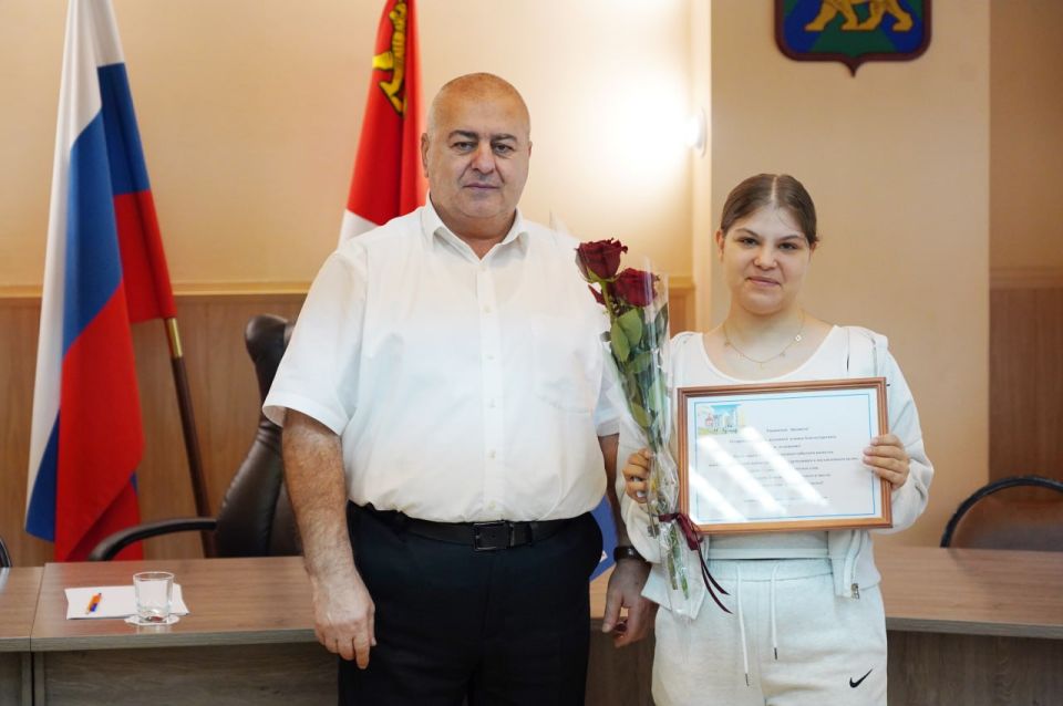 Еще три комплекта ключей от квартир вручены в Уссурийске