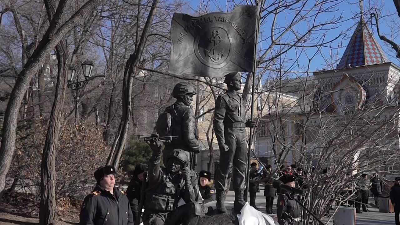 Мемориал морским пехотинцам Тихоокеанского флота открыли во Владивостоке