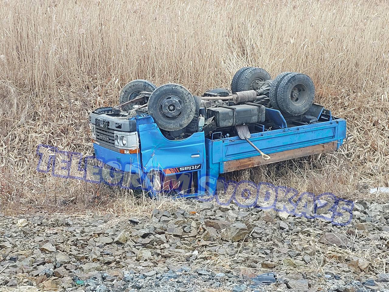 На трассе Владивосток — Уссурийск из-за скользкой дороги произошло массовое ДТП На трассе Владивосток — Уссурийск из-за скользкой дороги произошло массовое ДТП