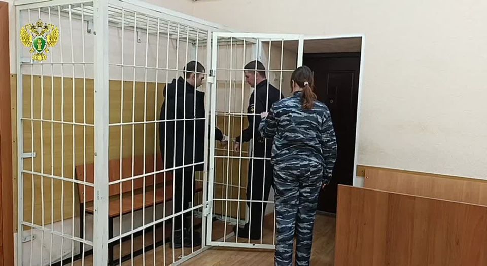 В Приморье заключили под стражу жителя Томской области, который пытался обманом получить у женщины из Спасского района 200 тысяч рублей