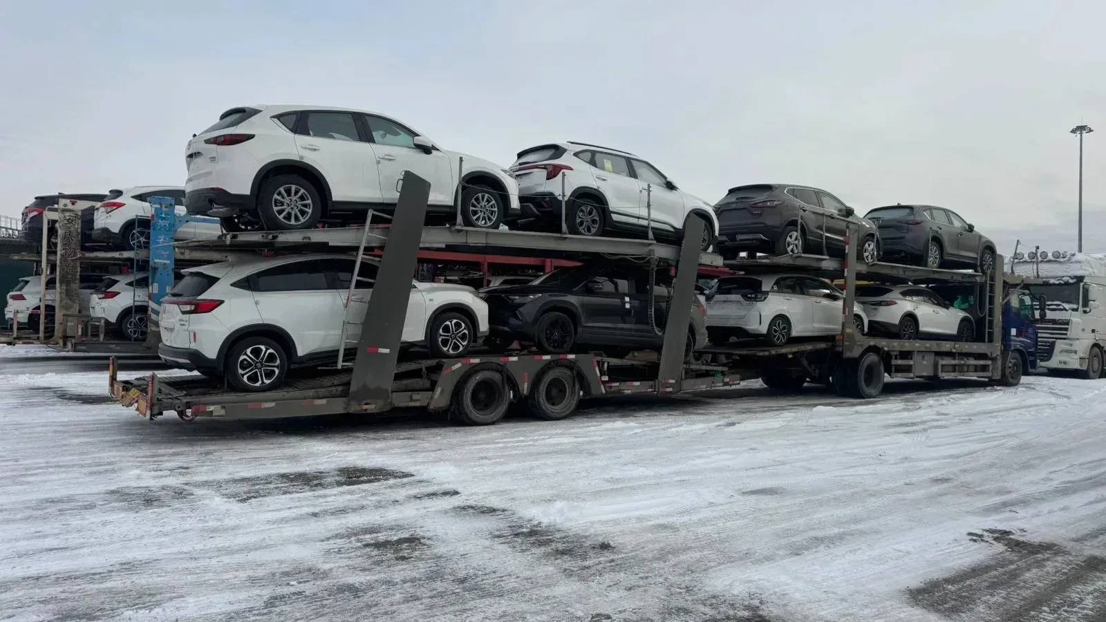 На Дальнем Востоке продолжают круглосуточно оформлять автомобили физических лиц На Дальнем Востоке продолжают круглосуточно оформлять автомобили физических лиц