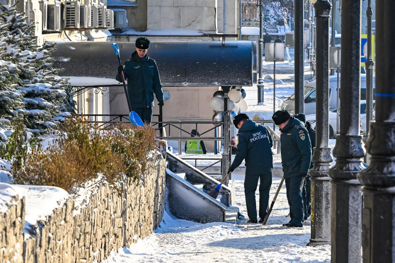 Владивосток сегодня проснулся под слоем свежего снега Владивосток сегодня проснулся под слоем свежего снега