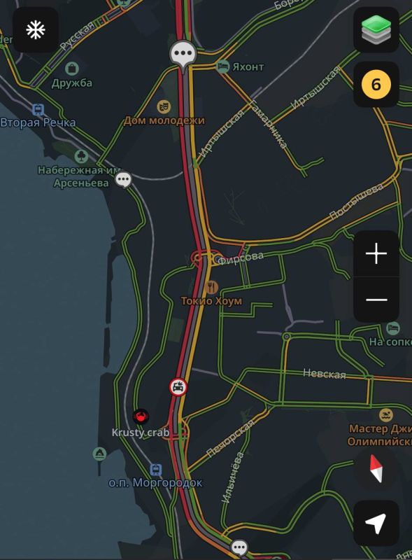 Из-за выпавшего снега первое зимнее утро владивостокцев проходит в пробках Из-за выпавшего снега первое зимнее утро владивостокцев проходит в пробках