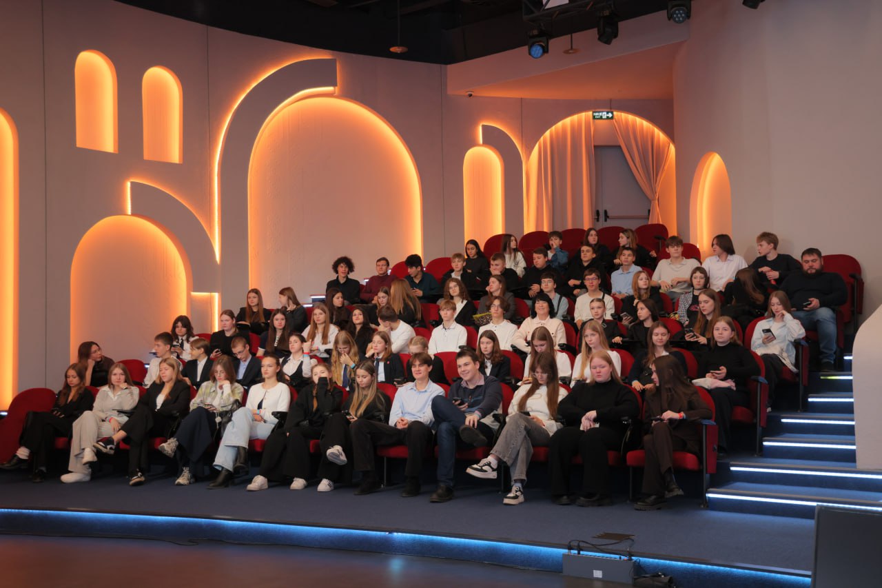 В Москве завершился Форум школьников, который знакомил старшеклассников с регионами Дальнего Востока В Москве завершился Форум школьников, который знакомил старшеклассников с регионами Дальнего Востока