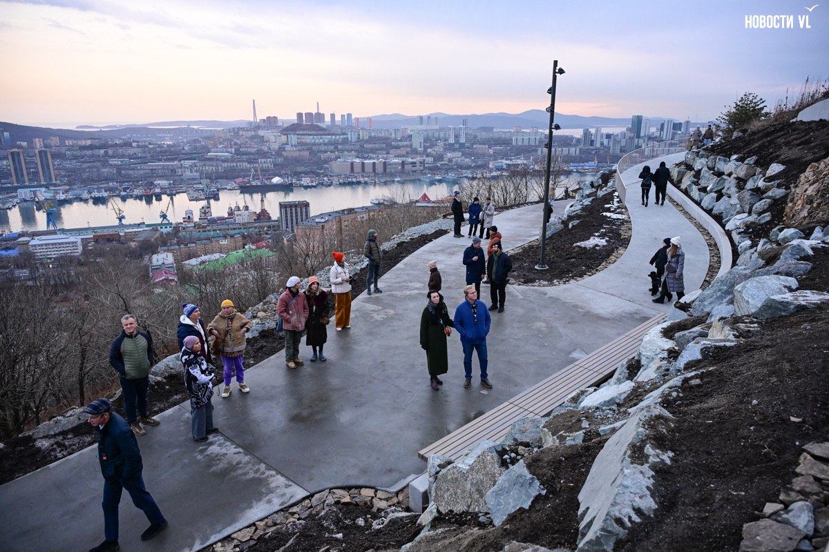 К Нагорному парку добавили обустроенную улицу Братскую, а у кёрлинг-центра забрали парковку К Нагорному парку добавили обустроенную улицу Братскую, а у кёрлинг-центра забрали парковку